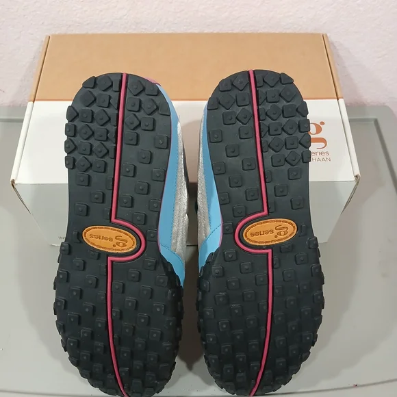 Rare Find **New Nike Lab G Series Quilted Silver, Blue and Pink Sneakers - Picture 4 of 11